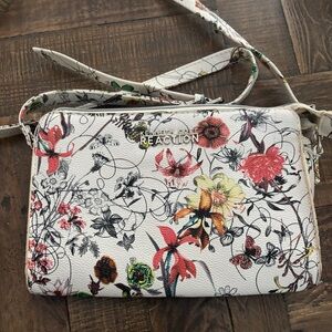 Kenneth Cole Reaction Floral Crossbody Bag - White